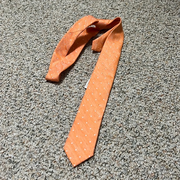 ❤️ NWT Bar III Riga Dot Skinny Tie - Picture 1 of 5